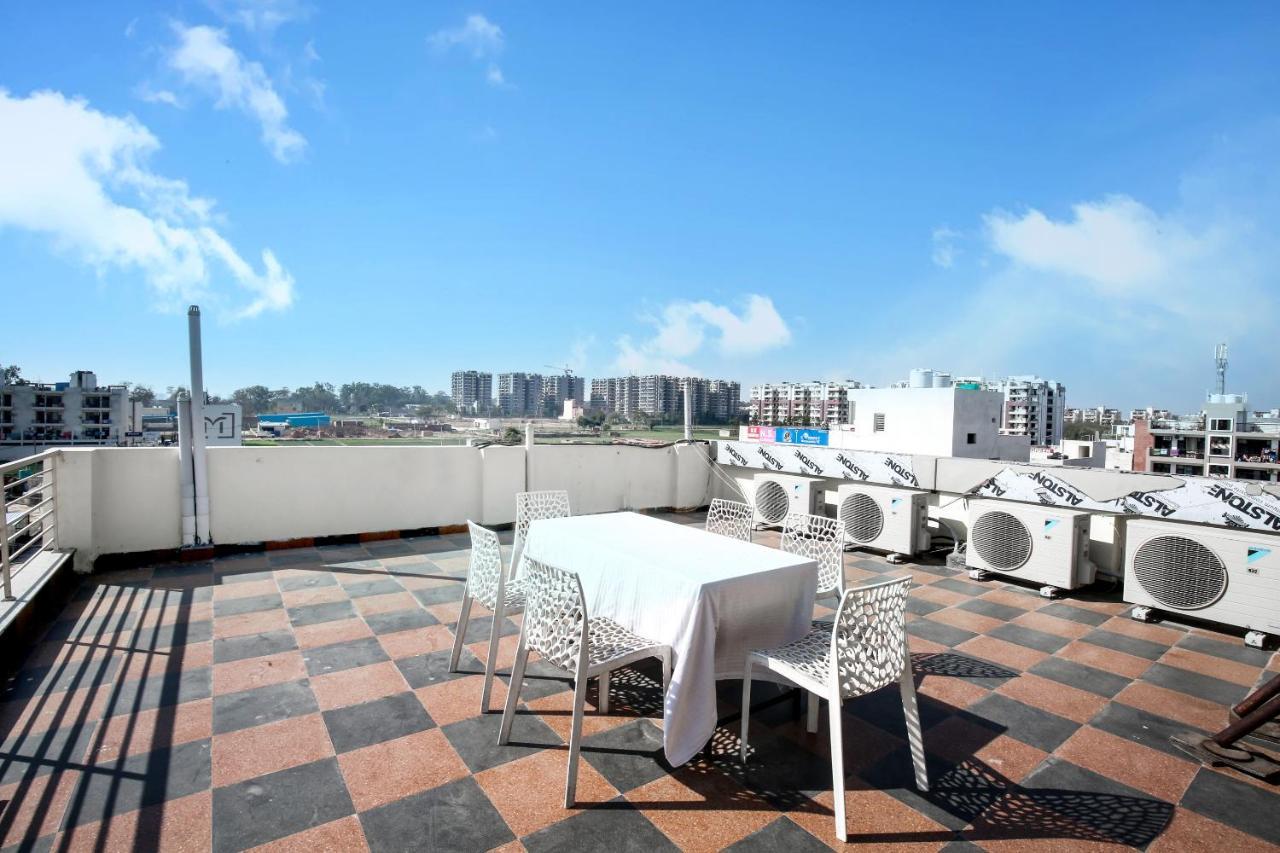 Hotel Woodcrest Zirakpur - Best Family Hotel By - A Unit Of Sidham Group Eksteriør bilde