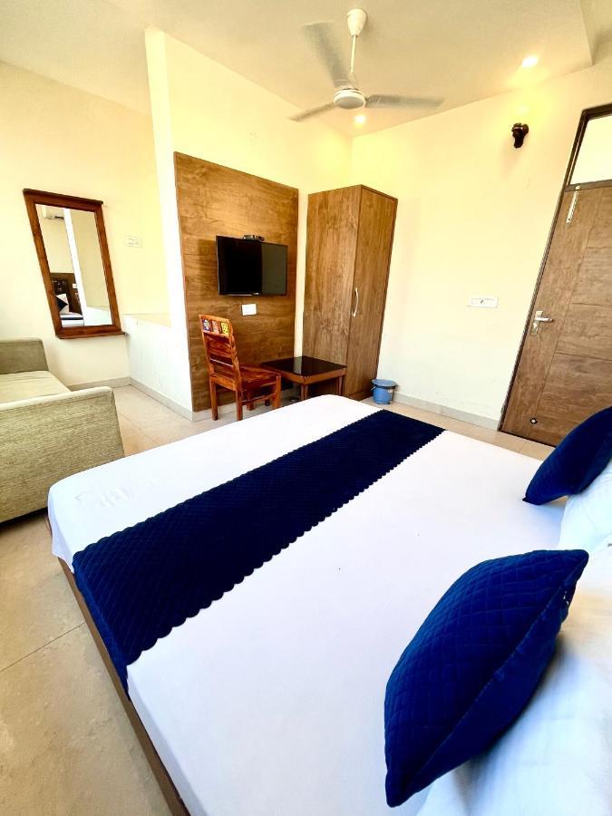 Hotel Woodcrest Zirakpur - Best Family Hotel By - A Unit Of Sidham Group Eksteriør bilde
