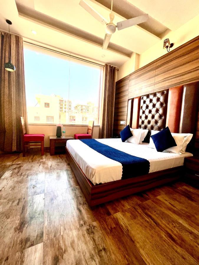 Hotel Woodcrest Zirakpur - Best Family Hotel By - A Unit Of Sidham Group Eksteriør bilde