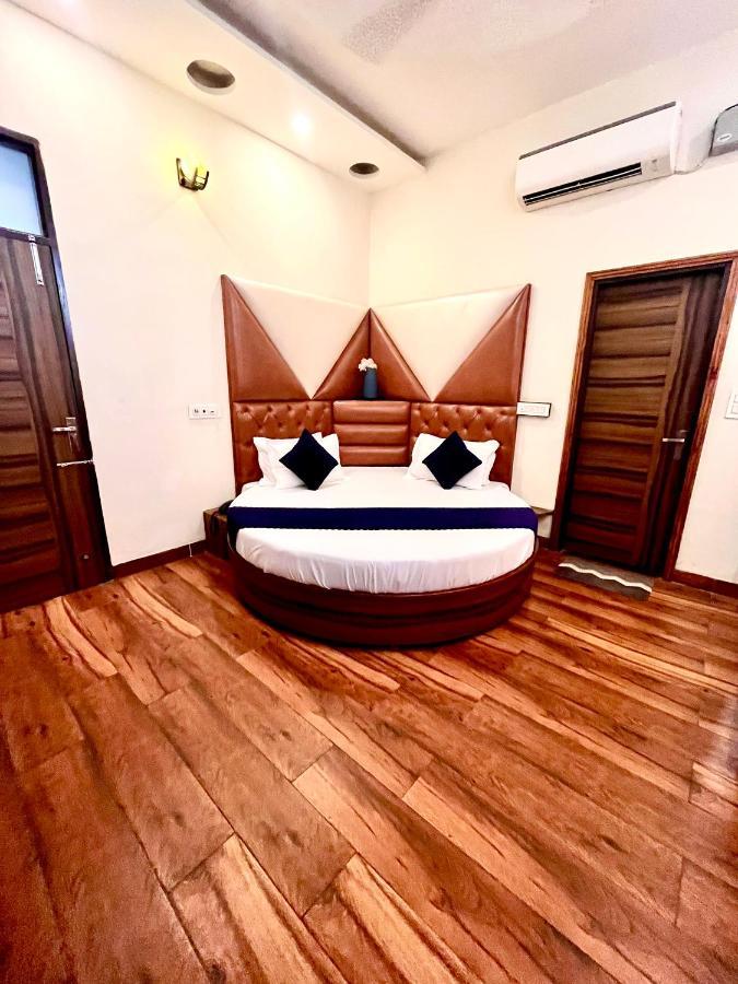 Hotel Woodcrest Zirakpur - Best Family Hotel By - A Unit Of Sidham Group Eksteriør bilde